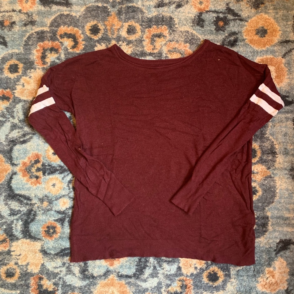 american eagle burgundy sweater